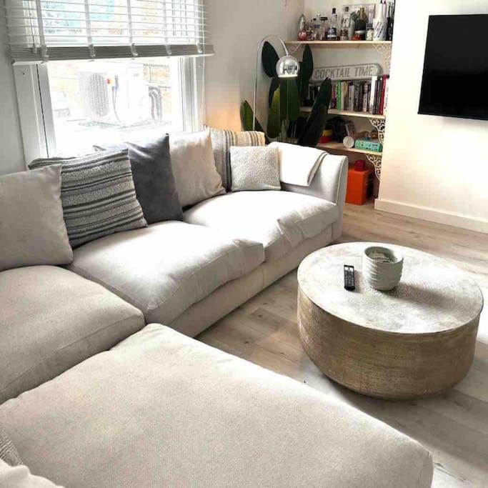 Stunning 2 Bedroom Flat Camden London Bagian luar foto